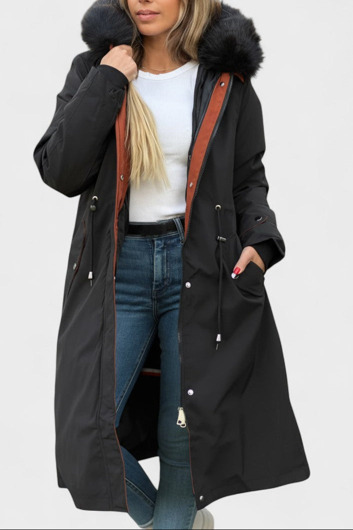 Almira | Cappotto Lungo con Cappuccio e Dettagli Chic